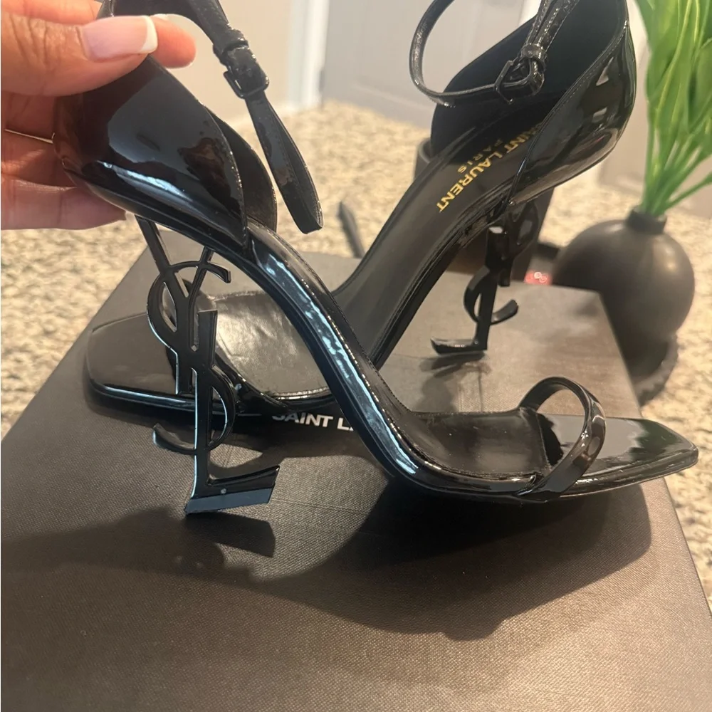 Saint Laurent Black Patent Opyum Logo Heel Sandals - Picture 3 of 8